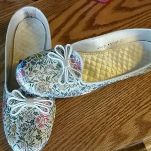 DANIEL GREEN 1950's slippers